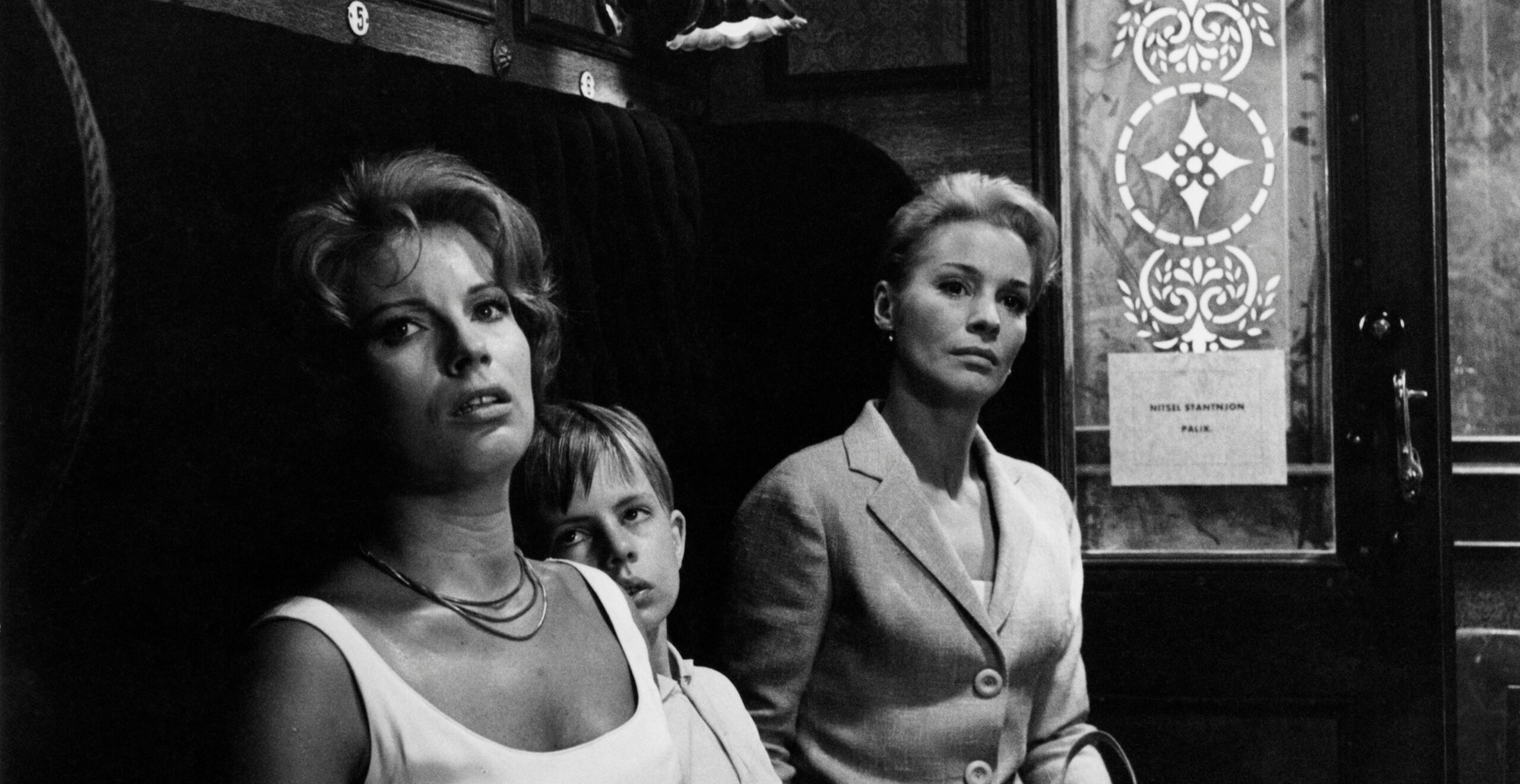 Abstract abstract art 3d   31141940 2560 1600