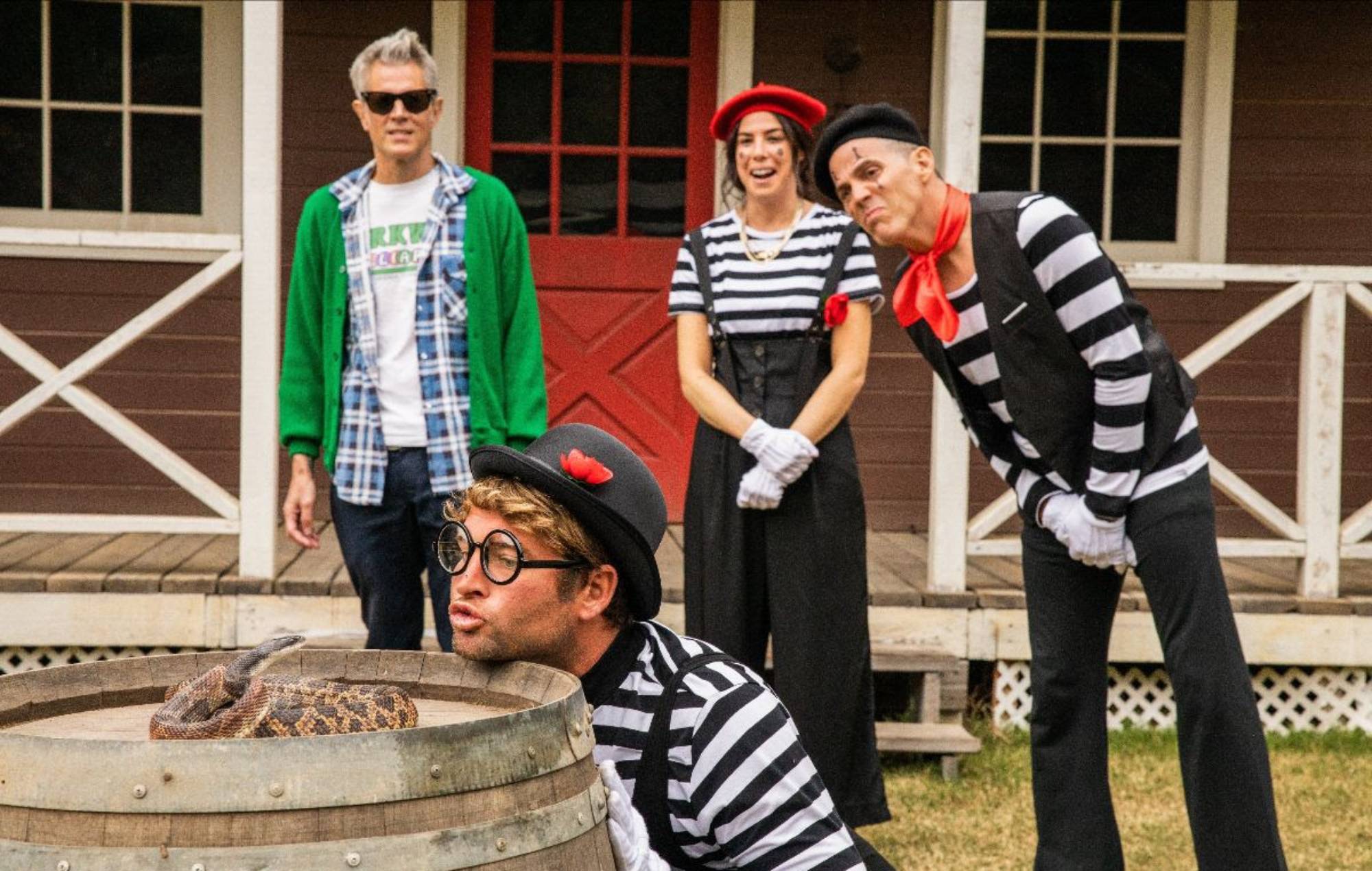 Bbec3459b00e4bec530f76a70cc5b2c1 jackass3 1