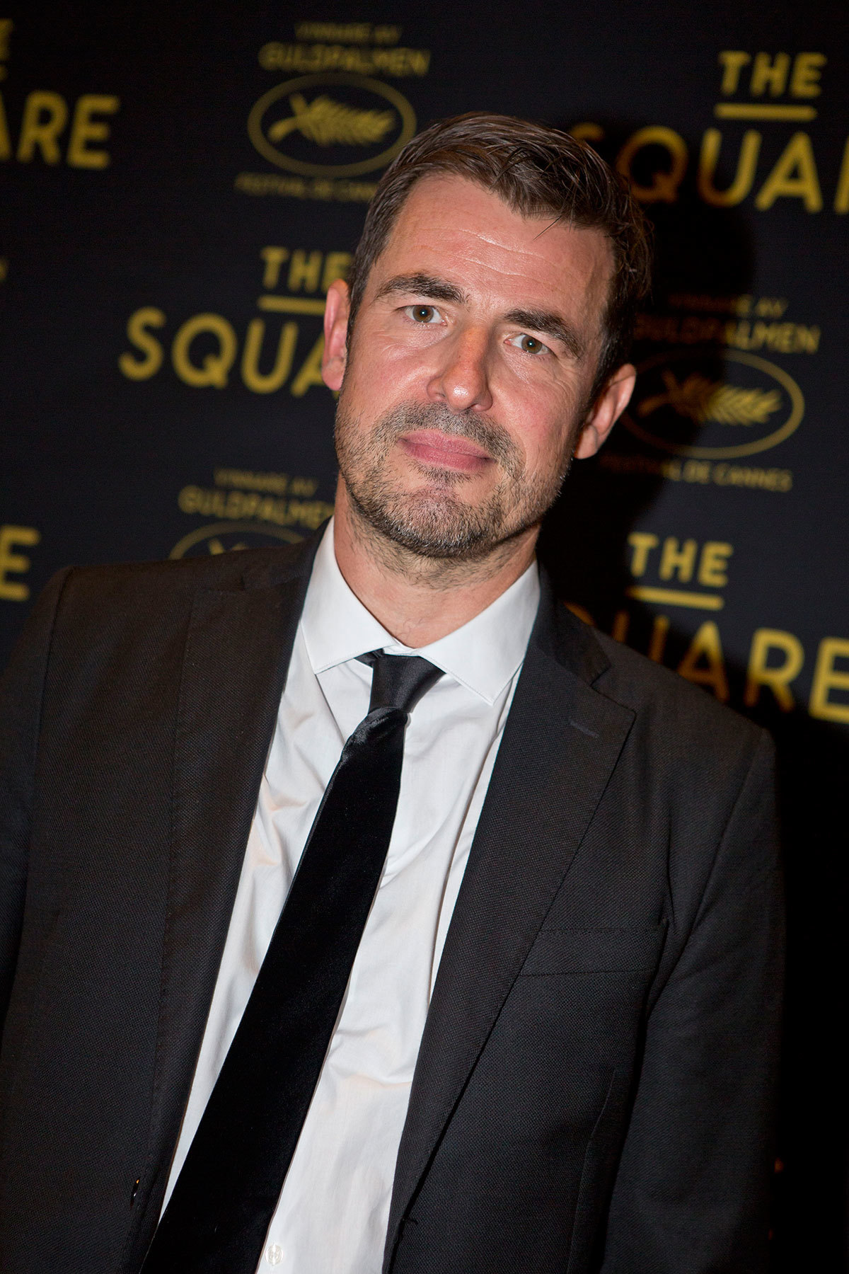 Large 0404ce05999746647ad4534fcbbfd350 square claes bang