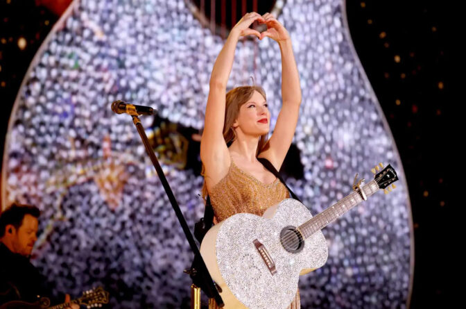 Taylor Swift bombarderar Disney Plus i december.