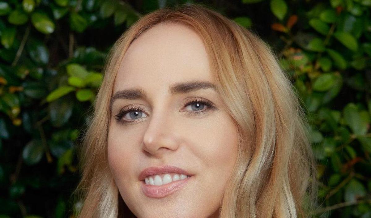 Large 100fd67108df279e90419246701ffec8 lindsey beer courtesy icm partners