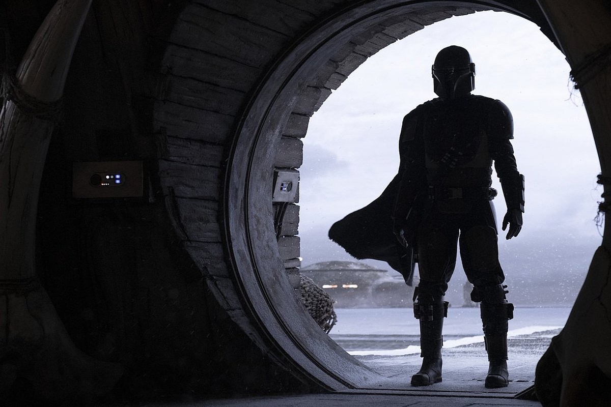 Large 2ace88df81aeee22e046564e2e93f8d4 mandalorian1