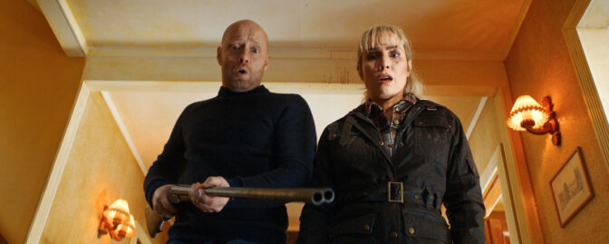 Trailerpremiär: Noomi Rapace i svarta komedin ”I död och lust”