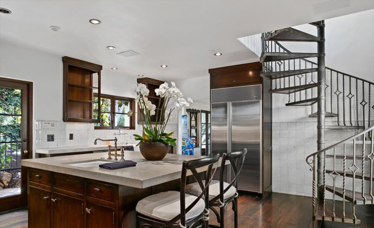 Large 2ef965765821490c8f0b9d960ea6845f gerardbutler lf rent6