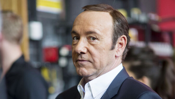 Kevin Spacey vill inget annat än att återvända till rampljuset.