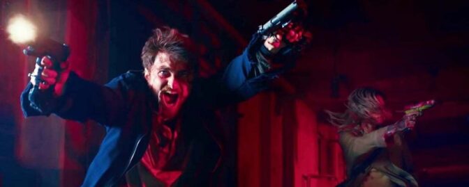 Trailerpremiär: Daniel Radcliffe i vilda actionkomedin ”Guns Akimbo”