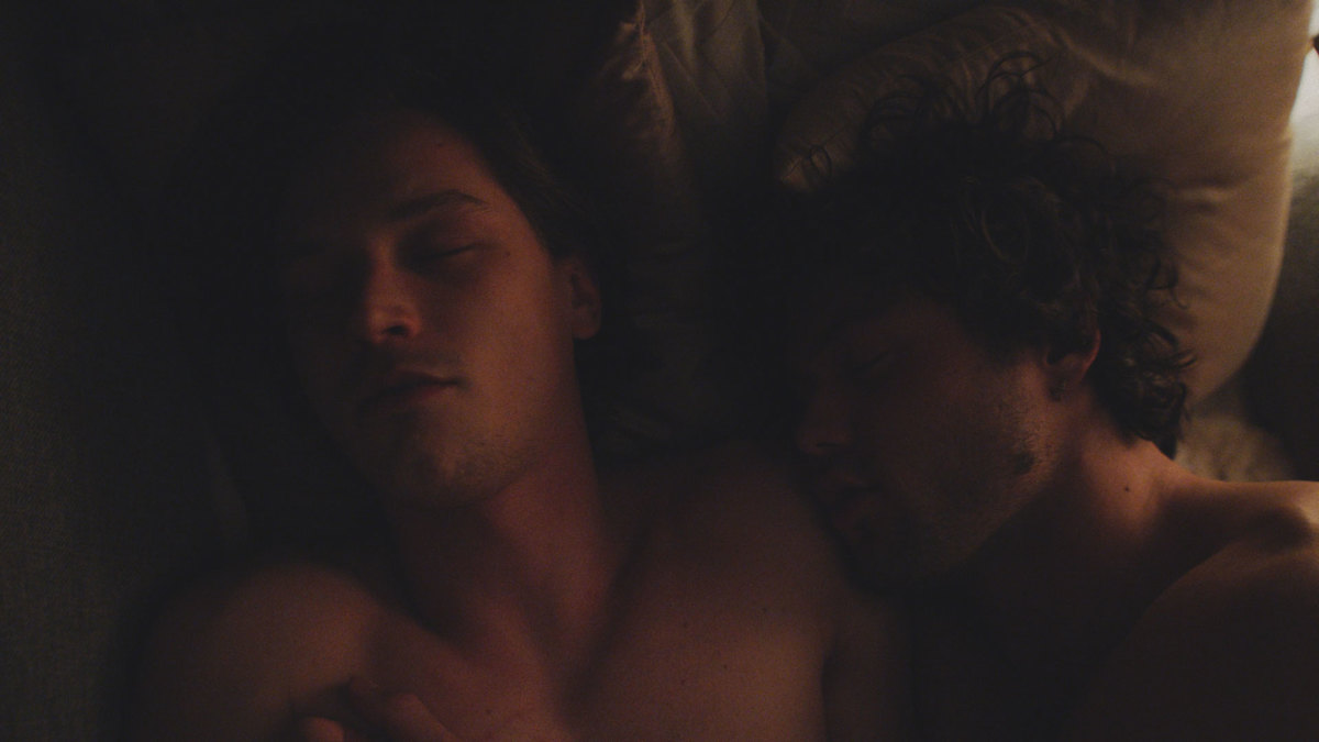 Large 6c09f98fddc60be2fd5e510c736e2952 threesome 9