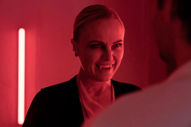 Premiär för Malin Åkermans vampyrskräck – ett nytt bottennapp i hennes karriär?