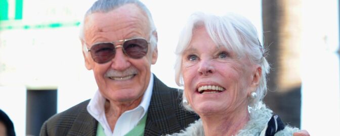 Stan Lees fru Joan har dött, 93 år gammal