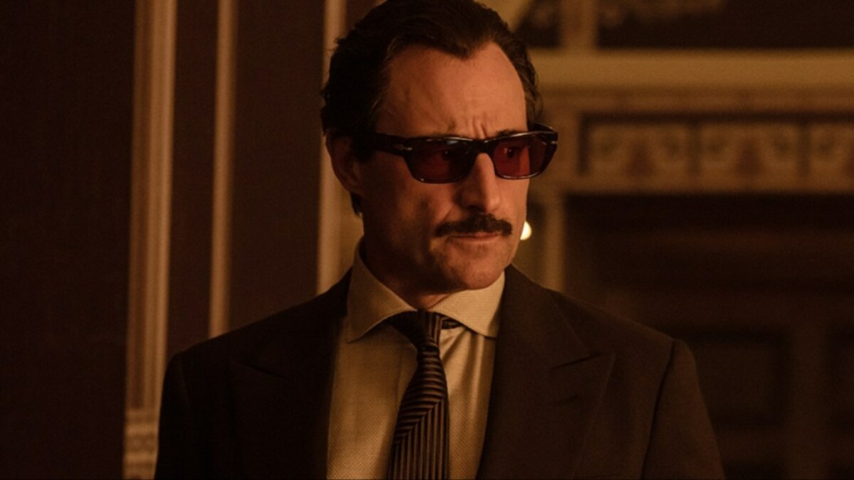 Large 86fff341cf6d17c5dad8427526626d13 why john turturro carmine falcone replaced mark strong the penguin