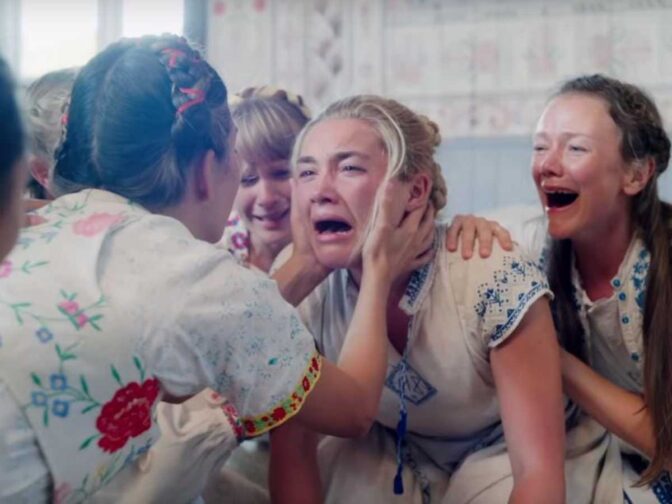 Florence Pugh i "Midsommar", en av sommarens höjdpunkter.