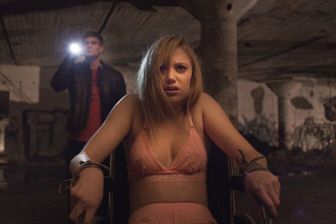 Maika Monroe i "It Follows".