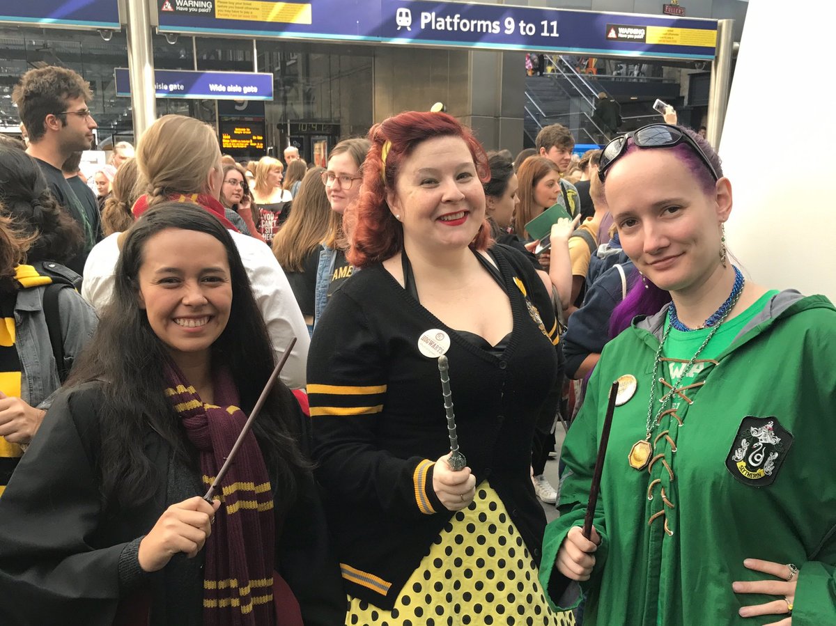 Large 9a46ae726fc9f939f7c10bd5861bd33e dioak7fwaaa  3g.jpg large