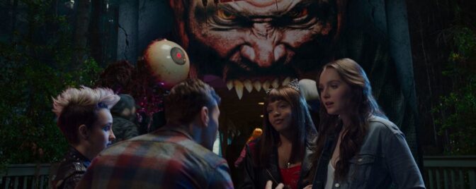 Trailerpremiär: Terrorn är på riktigt i ”Hell Fest”