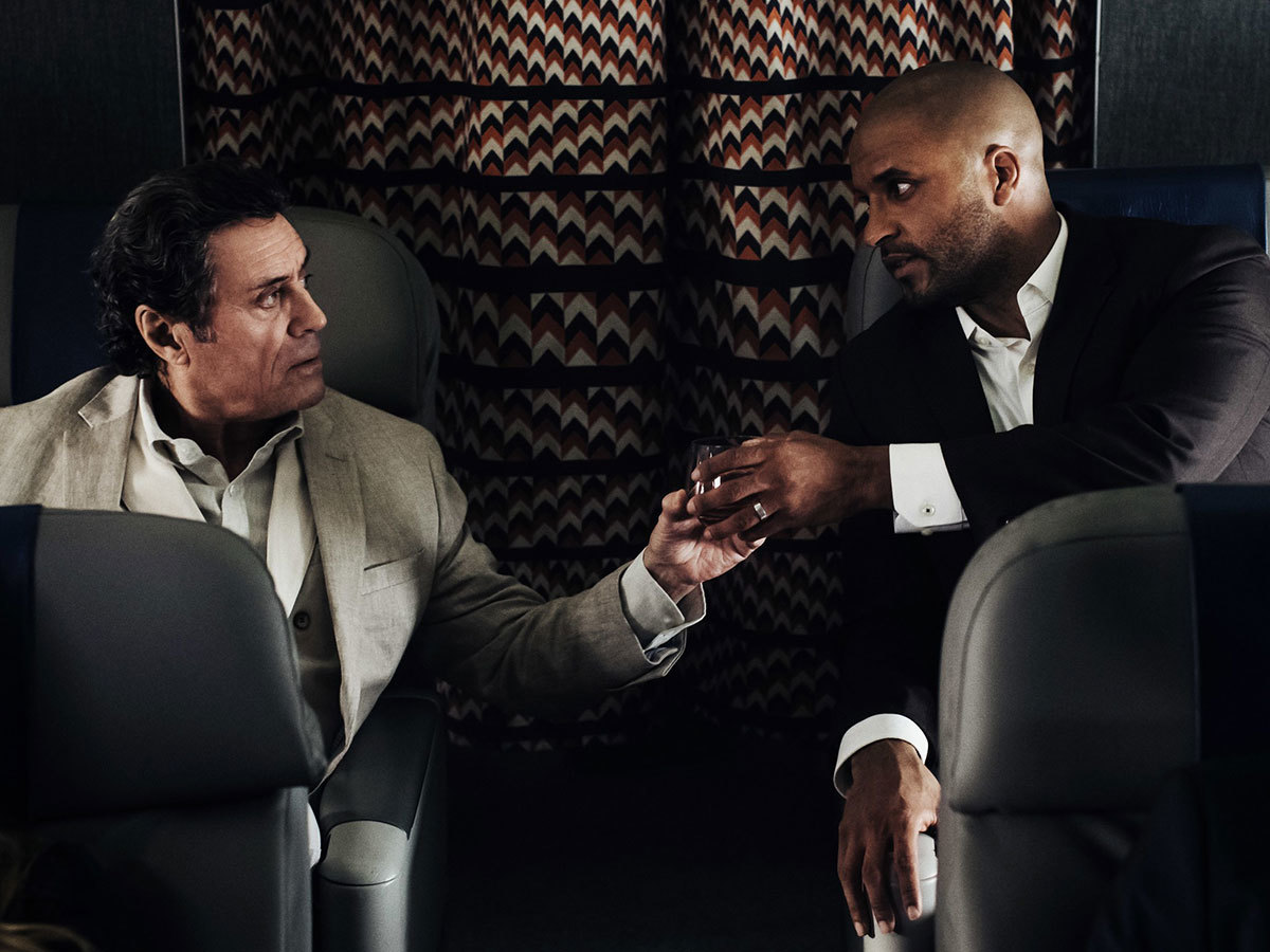 Large a2d45955cf142d29369dd7b250fbb6f6 american gods1