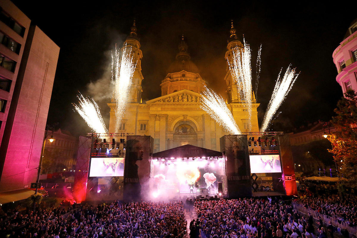 Large adb4e926b0033c3f63619303ef9c8983 budapest