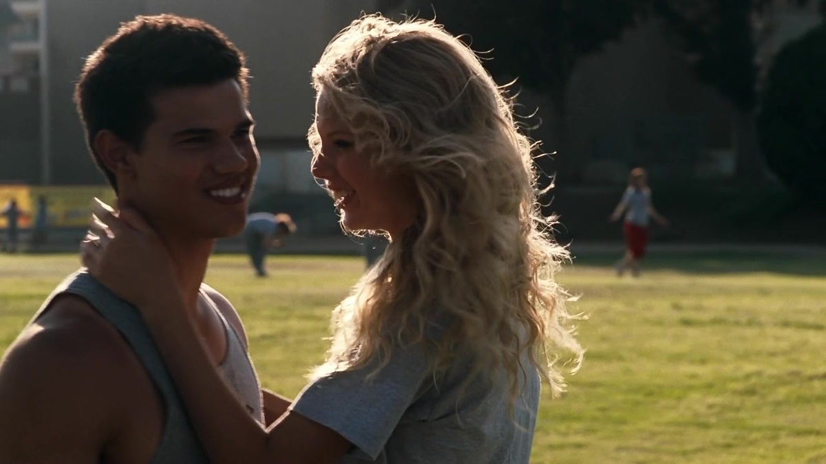 Large c34687244f538af7c4006bebd6f5c6ed valentine s day hd taylor lautner 18546202 1280 720