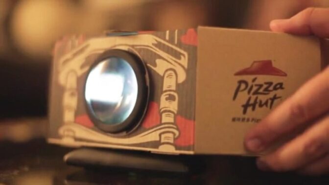 Pizzakartongen som blir filmprojektor!