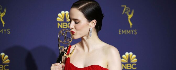 Komediserien ”The Marvelous Mrs. Maisel” är Emmygalans stora vinnare