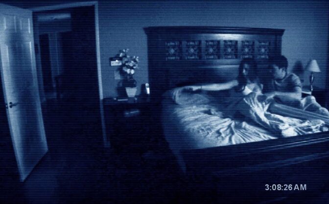 ”Paranormal Activity”-filmerna summeras på två minuter