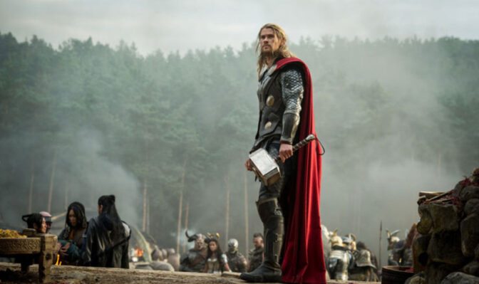 Chris Hemsworth: ”Känns som en Halloweendräkt”