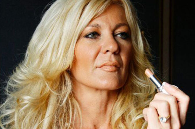 Maria Montazami filmdebuterar