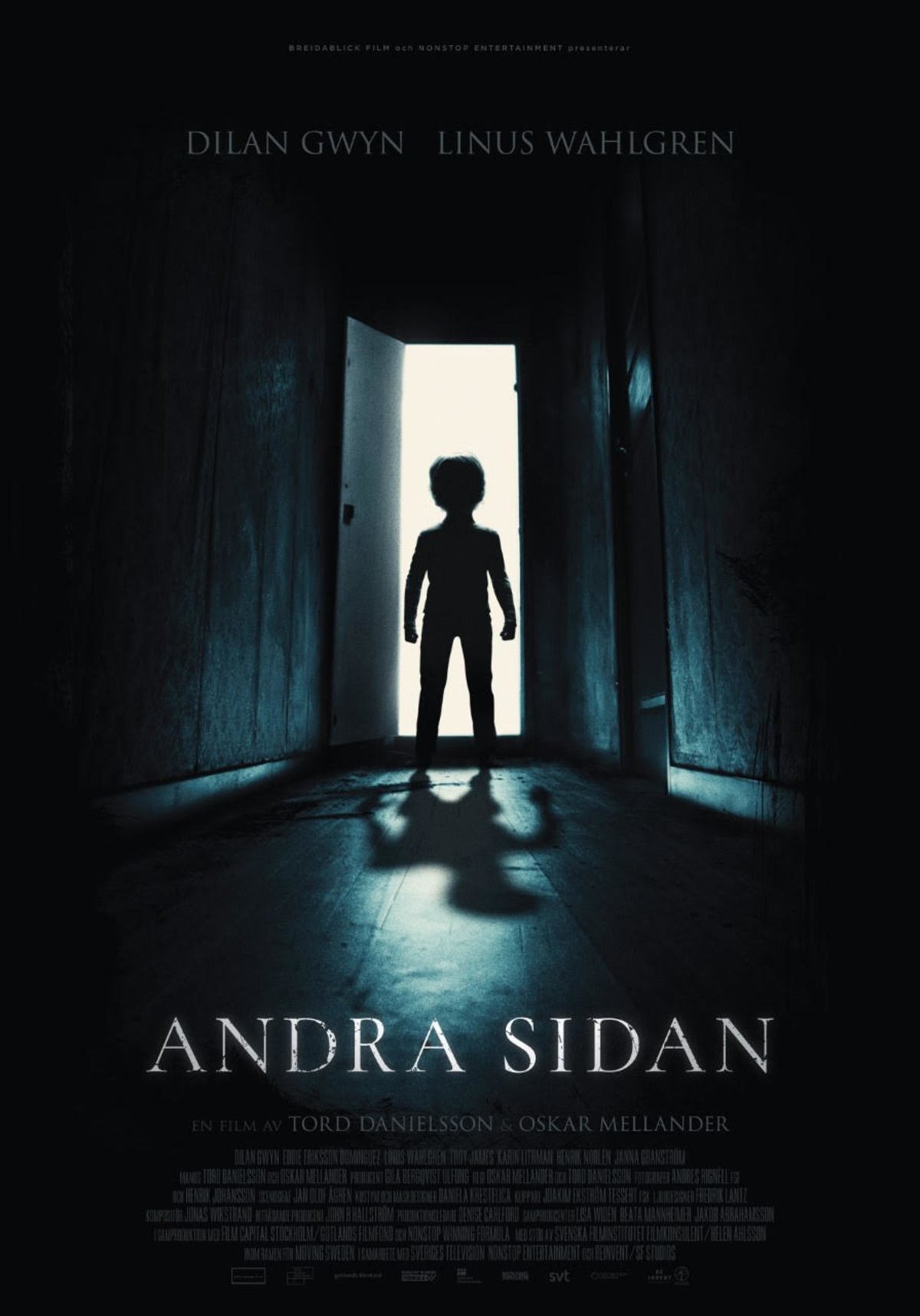large_33a974c2c8df0019ba1dce5ef732126f-andra-sidan-poster.jpg