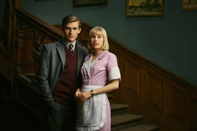 Isac Calmroth och Thea Sofie Loch Næss har tidigare synts i "Ondskan" på TV4.