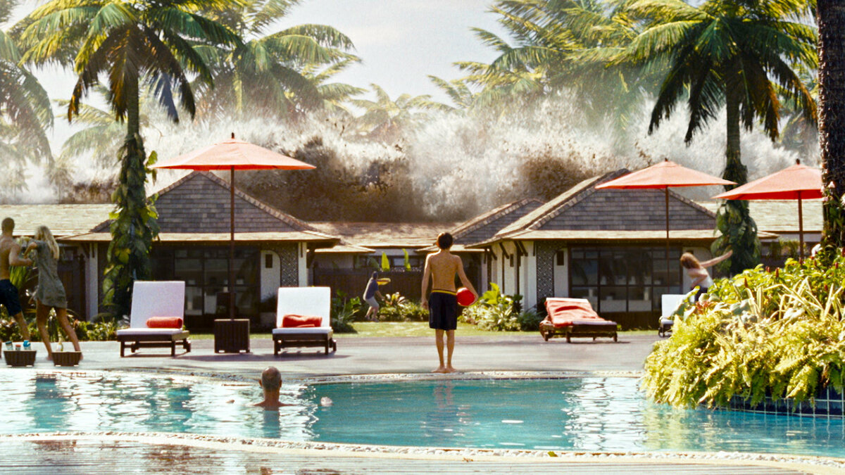 Large cb05d08201a510c9c441e49efc114fa0 09tsunami1 span superjumbo