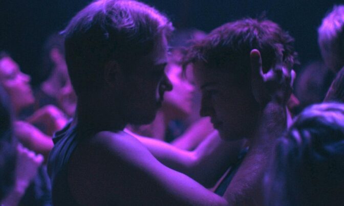 Queer-romans i neonfärger