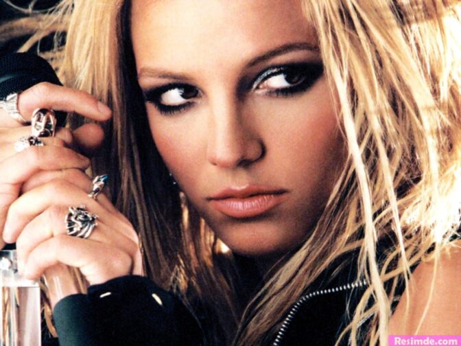 Britney Spears söker hårdare filmroller