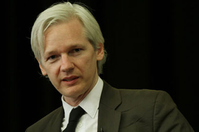 Boal vill göra film om Wikileaks