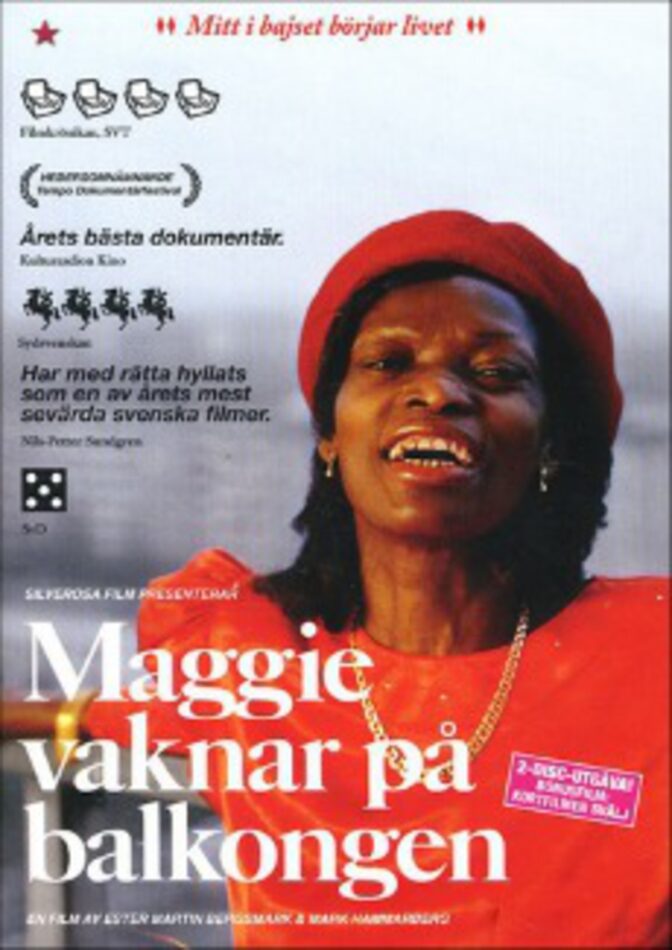 Maggie vaknar på balkongen