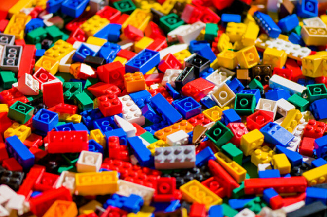 Visa upp dina alster i filmen om ”Lego”