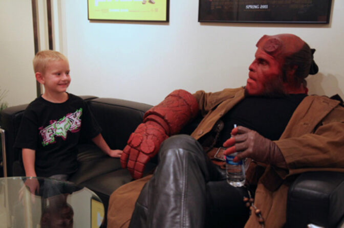Ron Perlman blir Hellboy igen
