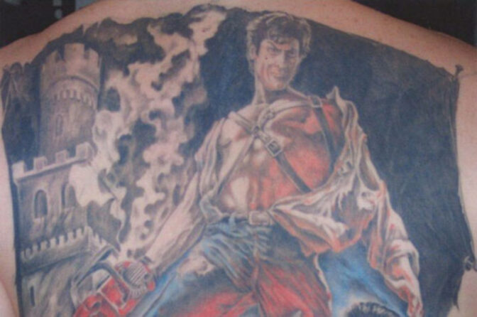 Skaffa en ”Evil Dead”-tatuering – Bruce Campbell pröjsar!