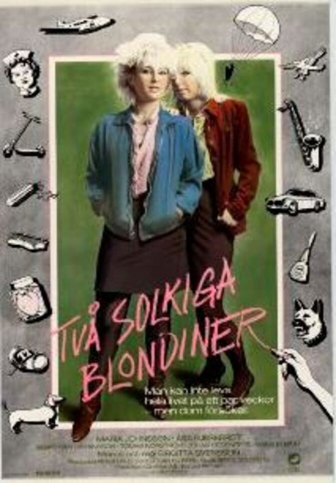Två solkiga blondiner