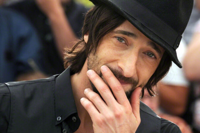 Adrien Brody på väg till ”Cannes”