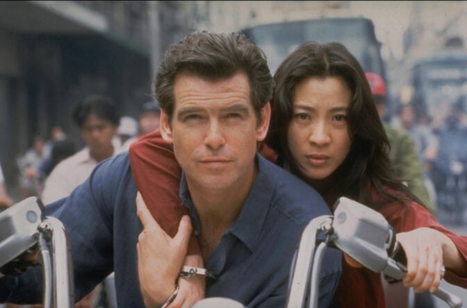 Pierce Brosnan i "Tomorrow never dies"