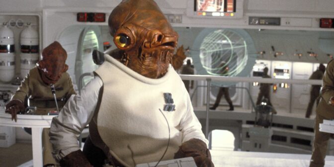 Amiral Ackbar tillhör Mon Calamari-släktet. När jag var liten beskrev jag honom som en "chokladfisk", eftersom han bevisligen är en fisk och ser ut att vara av choklad.