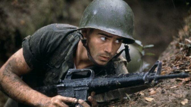 Colin Farrell har rapporterats vara tilltänkt huvudrollsinnehavare i "Sgt. Rock". Här syns han i "Tigerland".
