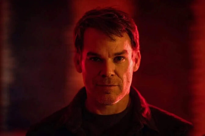 Dexter Morgan ser rött. Igen.