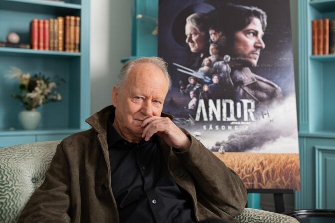 Stellan Skarsgård tar farväl av "Andor" men njuter fortfarande av sitt arbete.