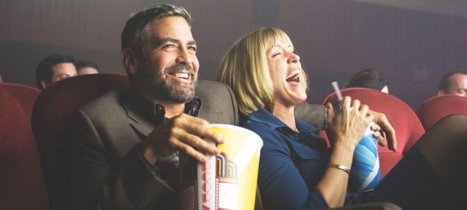George Clooney och Frances McDormand har kul på bio
