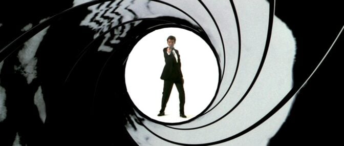 Lång väntan på nästa Bond-film.