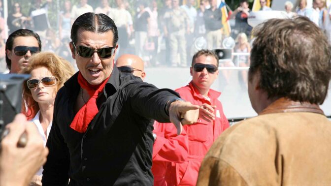 Rafael Edholm, numera känd som Jennifer Coolidges snygga ex.