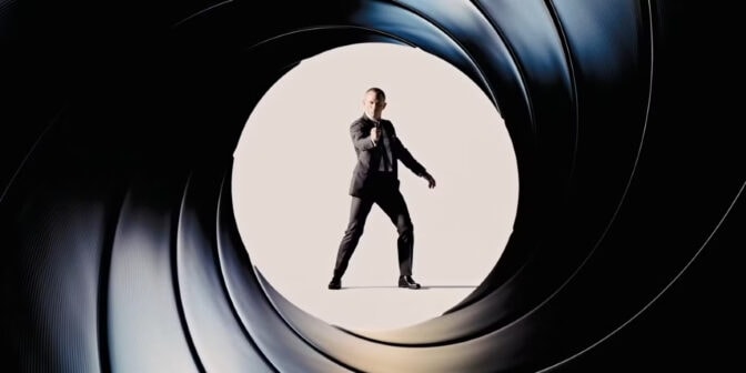 "James Bond"