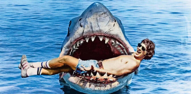Steven Spielberg i käften på Hajen