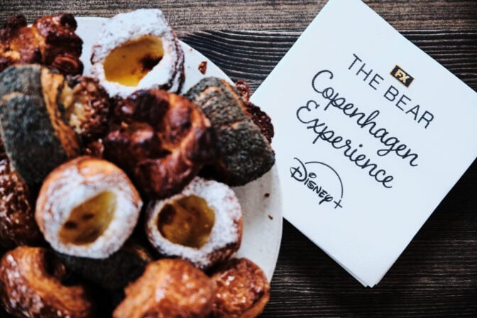 Tillsammans med Disney äter vi oss igenom Köpenhamn i sann "The Bear"-anda.