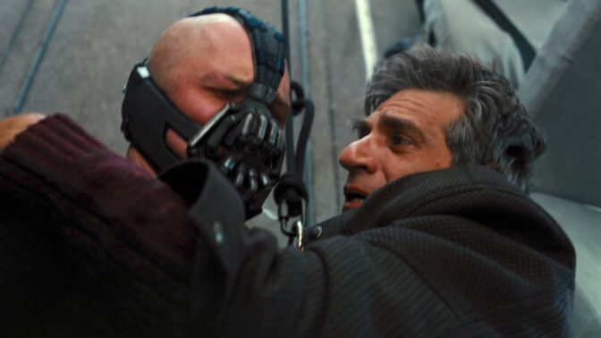 Tom Hardy och Alon Aboutboul i "Dark Knight Rises".